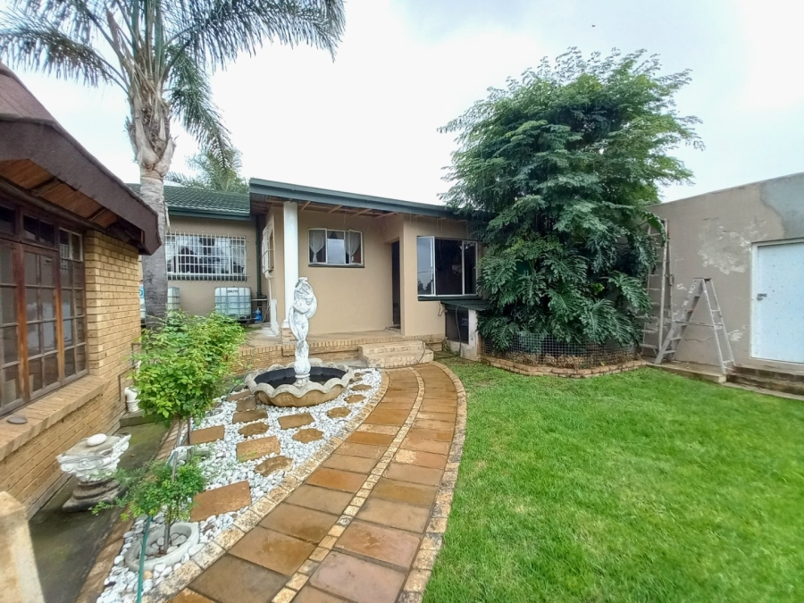 4 Bedroom Property for Sale in Elsburg Gauteng