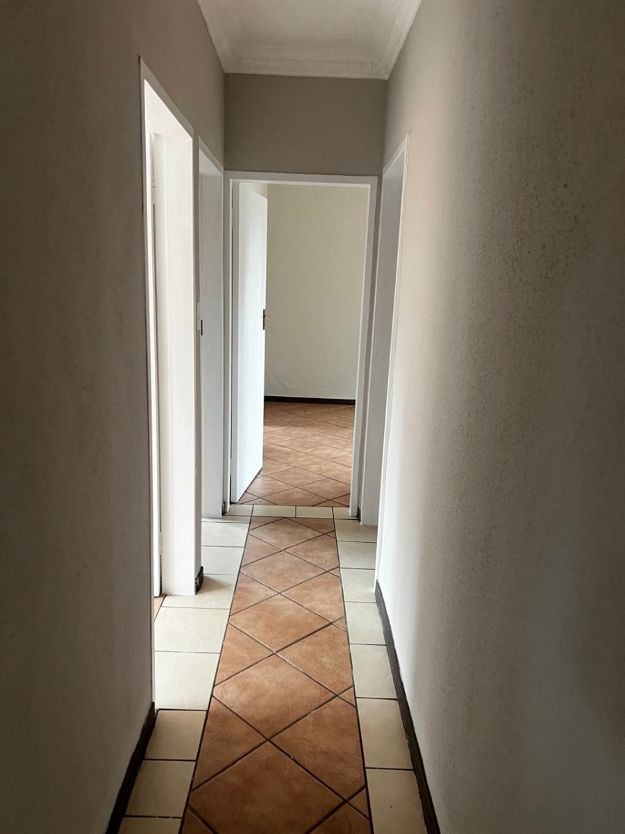 To Let 3 Bedroom Property for Rent in Monavoni Gauteng