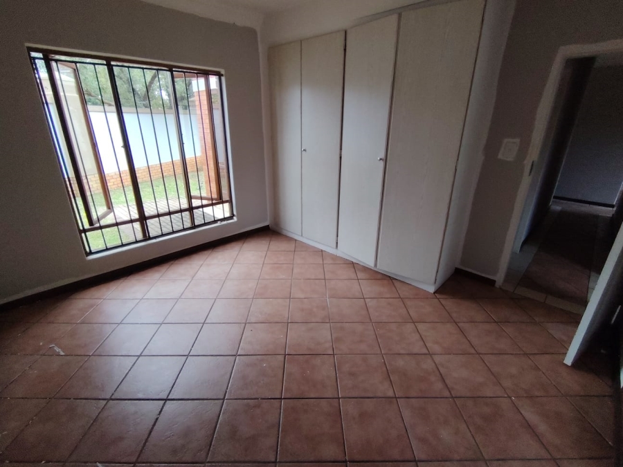 To Let 3 Bedroom Property for Rent in Monavoni Gauteng