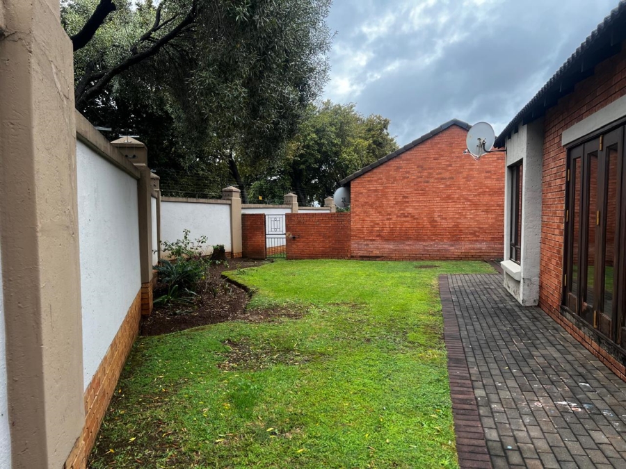 To Let 3 Bedroom Property for Rent in Monavoni Gauteng
