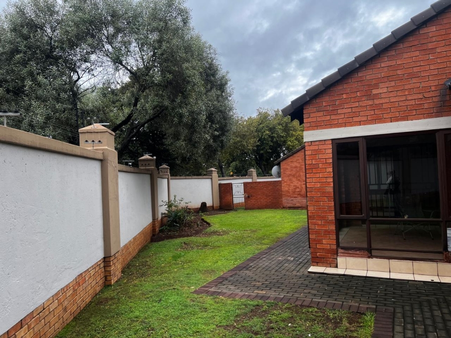 To Let 3 Bedroom Property for Rent in Monavoni Gauteng