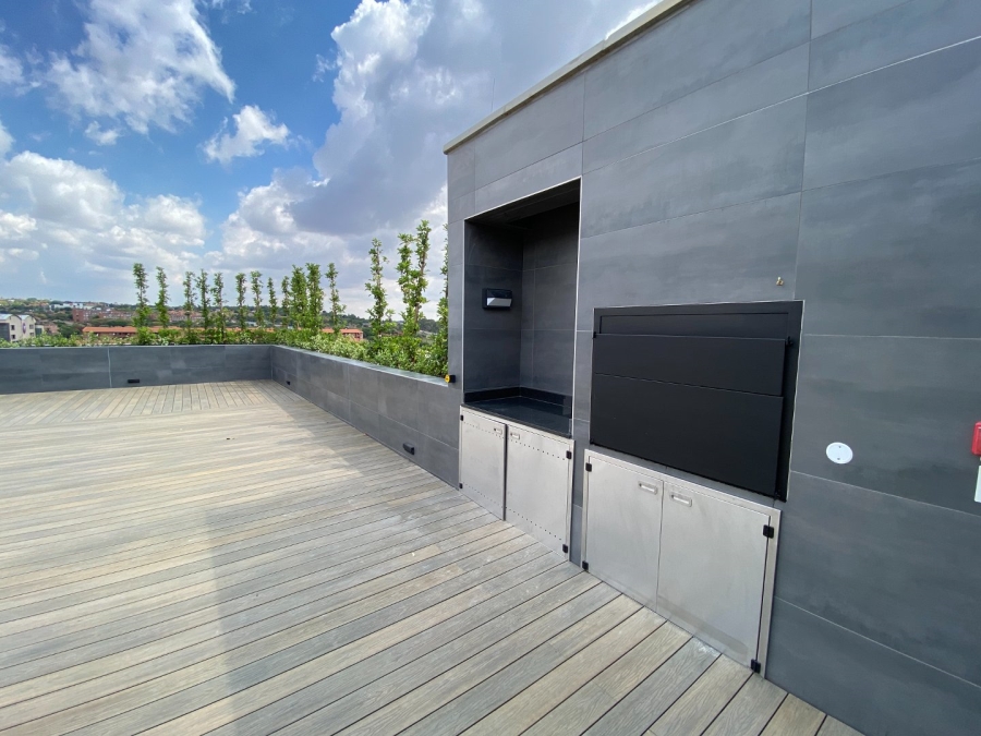 To Let commercial Property for Rent in Die Hoewes Gauteng