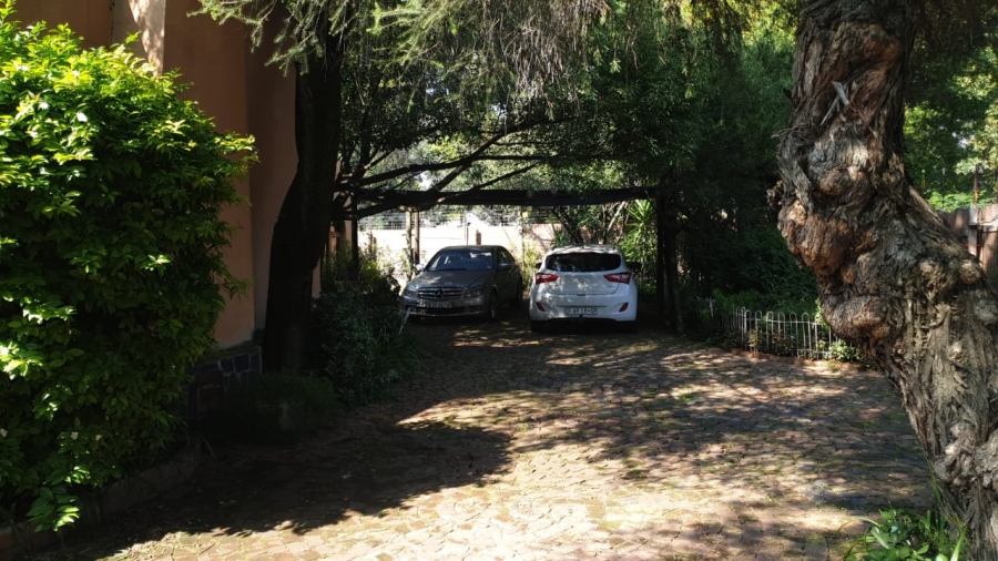 5 Bedroom Property for Sale in Buccleuch Gauteng