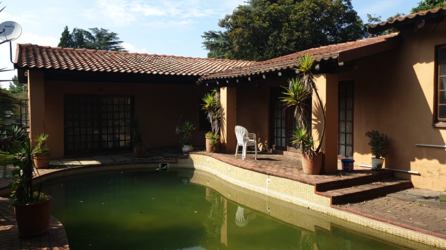 5 Bedroom Property for Sale in Buccleuch Gauteng