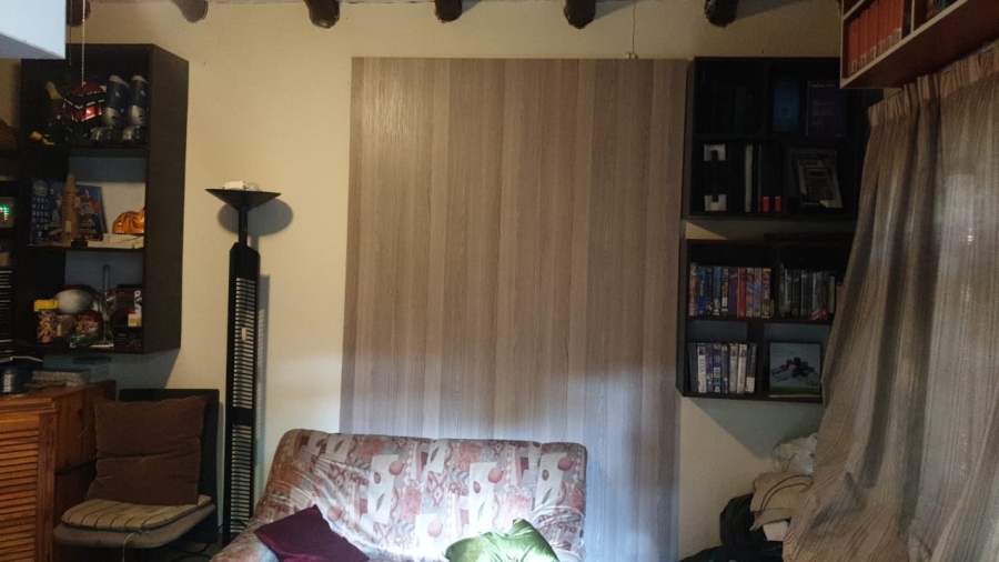 5 Bedroom Property for Sale in Buccleuch Gauteng