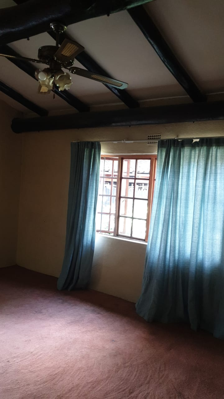 5 Bedroom Property for Sale in Buccleuch Gauteng
