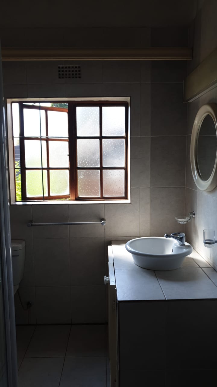 5 Bedroom Property for Sale in Buccleuch Gauteng