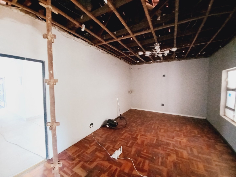  Bedroom Property for Sale in Sunnyridge Gauteng