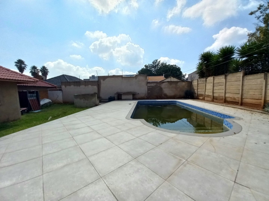  Bedroom Property for Sale in Sunnyridge Gauteng