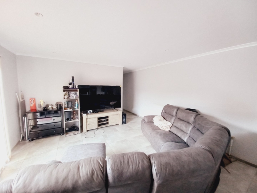  Bedroom Property for Sale in Sunnyridge Gauteng