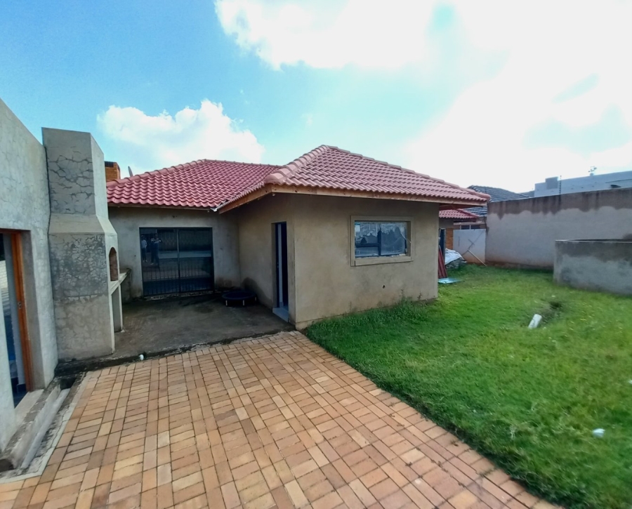  Bedroom Property for Sale in Sunnyridge Gauteng