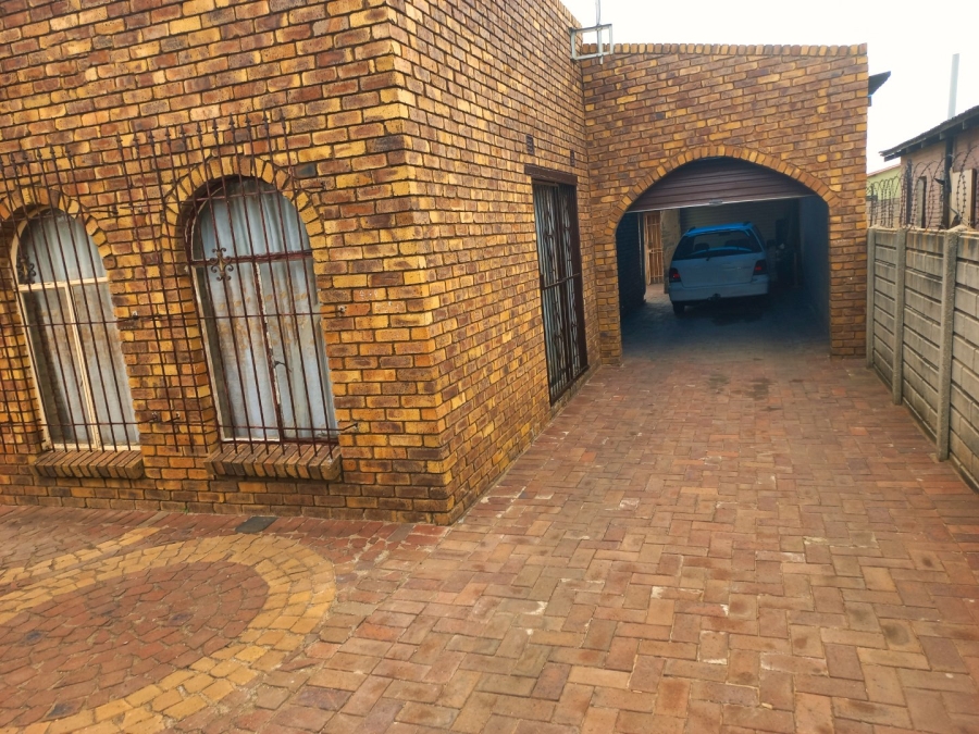 3 Bedroom Property for Sale in Geluksdal Gauteng
