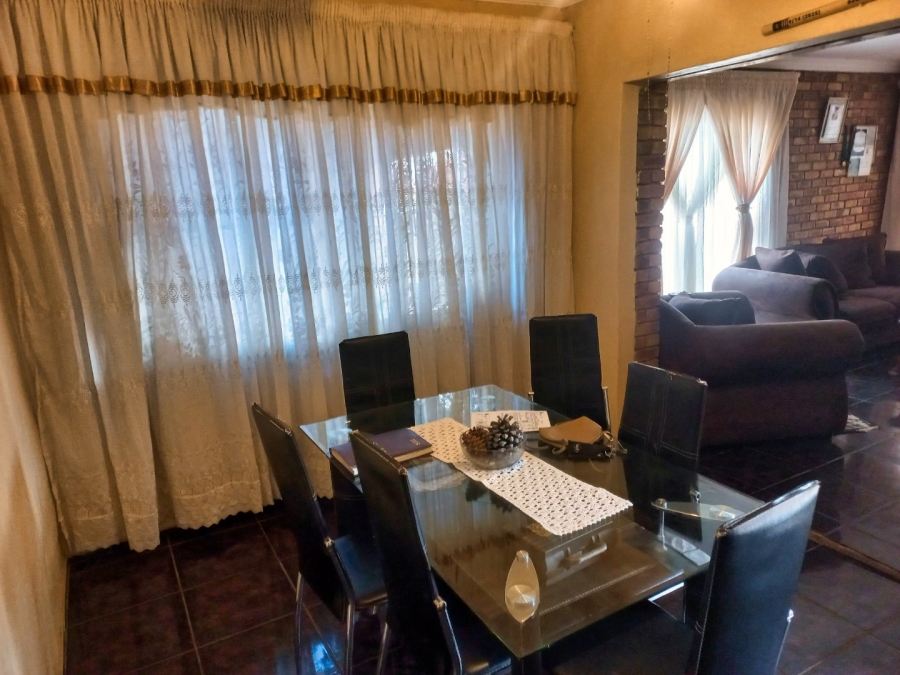 3 Bedroom Property for Sale in Geluksdal Gauteng
