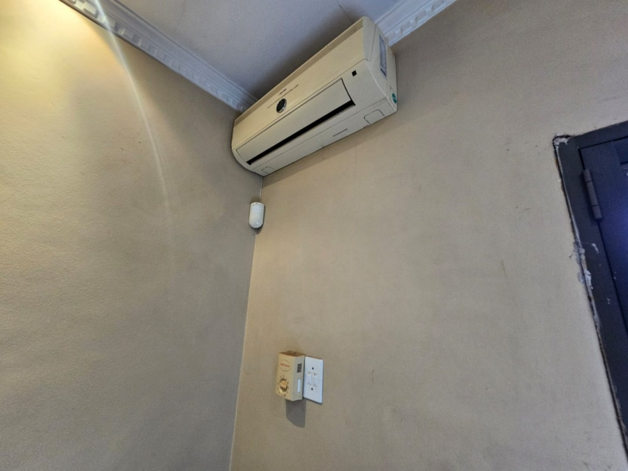 To Let commercial Property for Rent in Clubview Gauteng