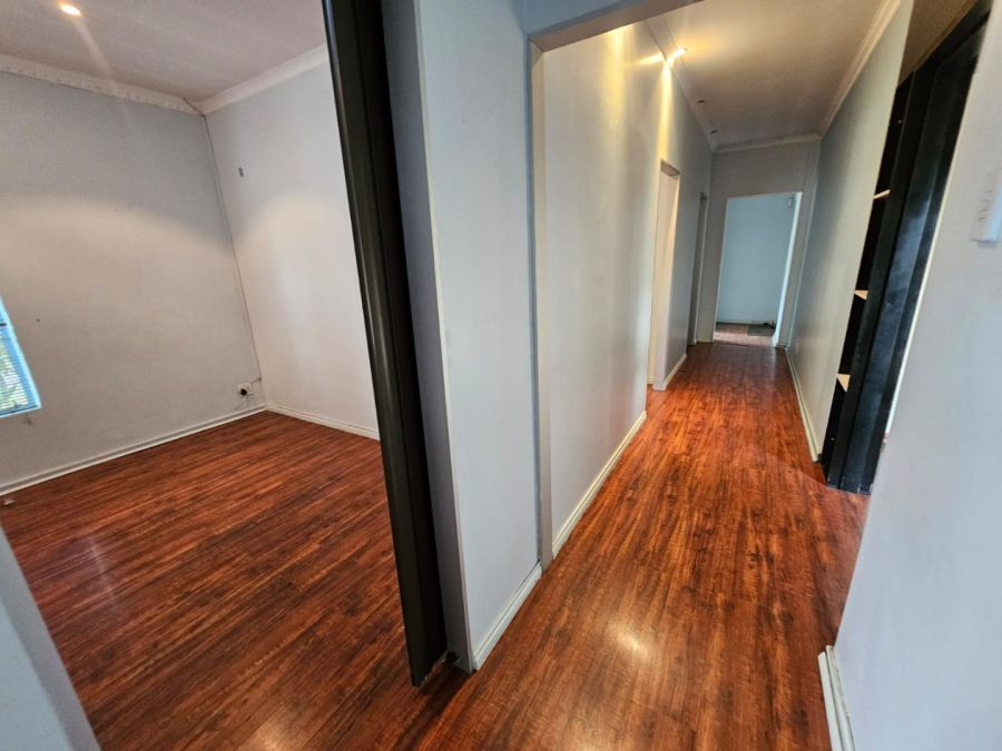 To Let commercial Property for Rent in Clubview Gauteng