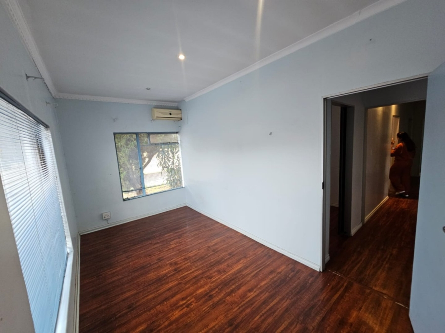 To Let commercial Property for Rent in Clubview Gauteng