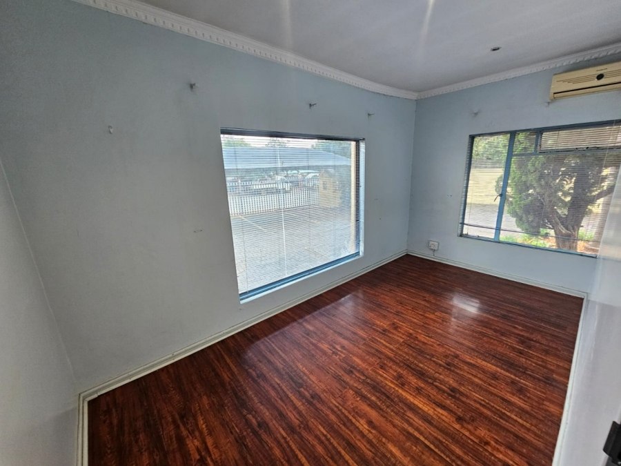 To Let commercial Property for Rent in Clubview Gauteng