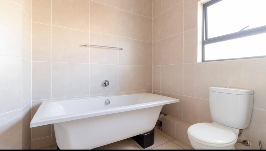 2 Bedroom Property for Sale in Greenstone Hill Gauteng