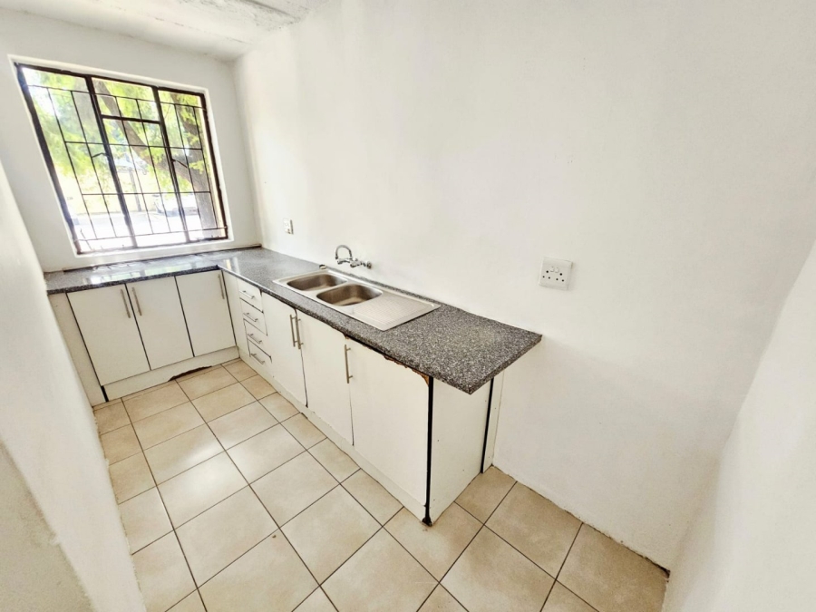 To Let commercial Property for Rent in Clubview Gauteng