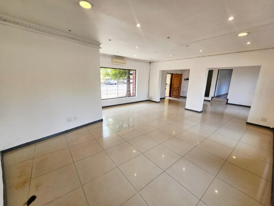 To Let commercial Property for Rent in Clubview Gauteng