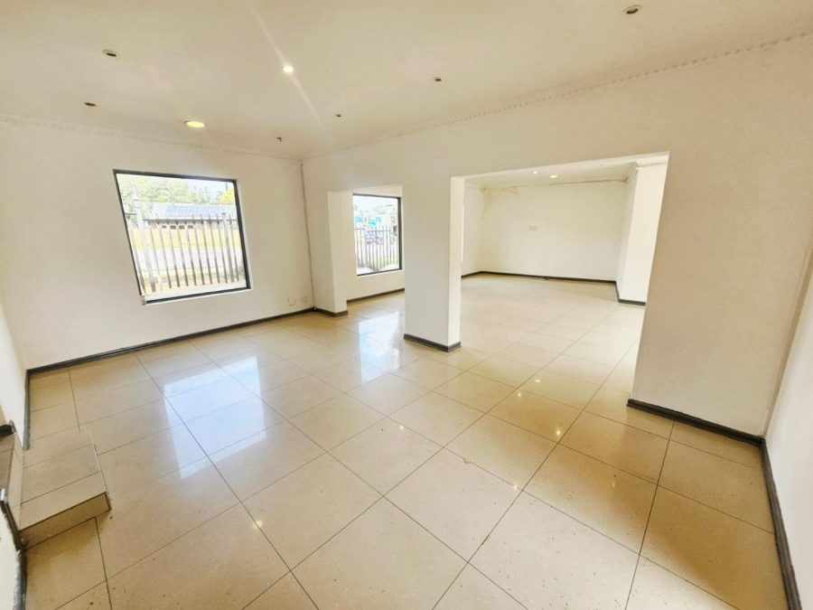 To Let commercial Property for Rent in Clubview Gauteng
