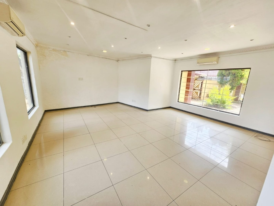 To Let commercial Property for Rent in Clubview Gauteng