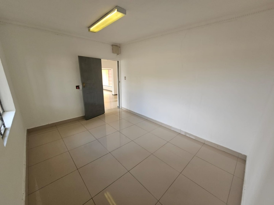 To Let commercial Property for Rent in Clubview Gauteng