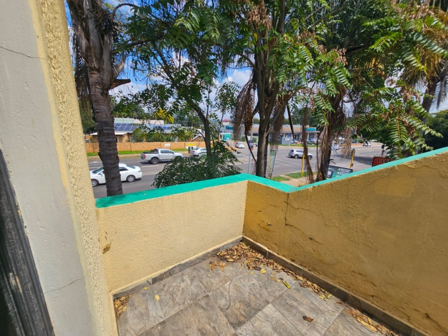 To Let commercial Property for Rent in Clubview Gauteng