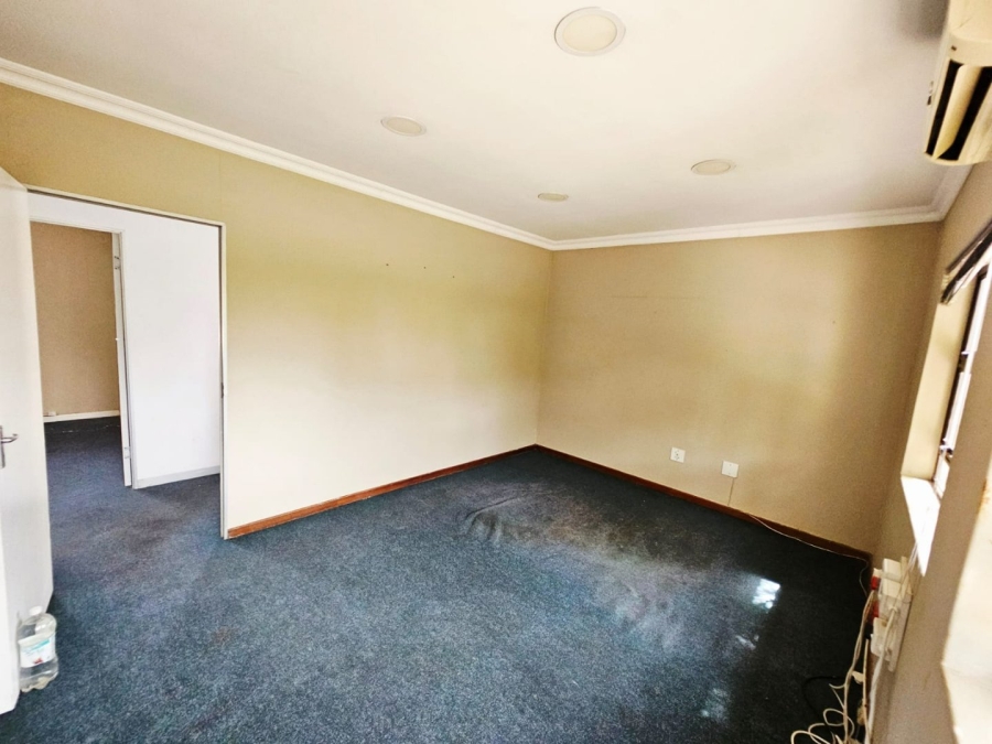 To Let commercial Property for Rent in Clubview Gauteng
