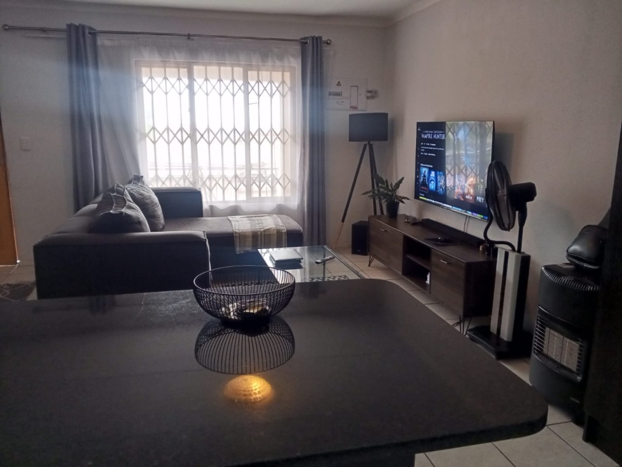 2 Bedroom Property for Sale in Noordwyk Gauteng