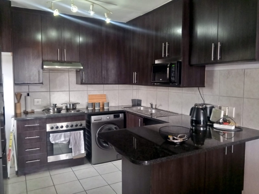 2 Bedroom Property for Sale in Noordwyk Gauteng