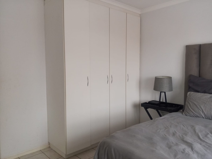 2 Bedroom Property for Sale in Noordwyk Gauteng