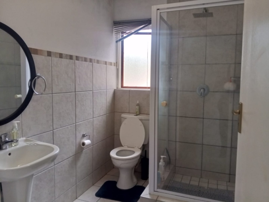 2 Bedroom Property for Sale in Noordwyk Gauteng
