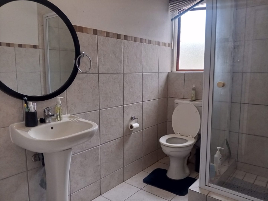 2 Bedroom Property for Sale in Noordwyk Gauteng
