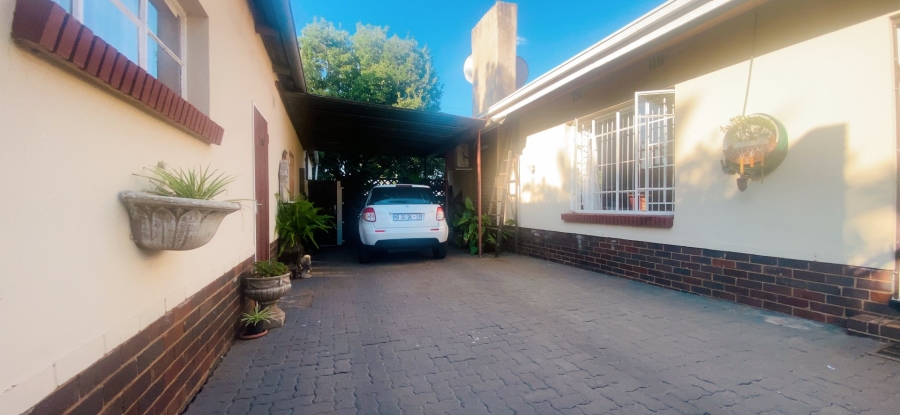 3 Bedroom Property for Sale in Risiville Gauteng