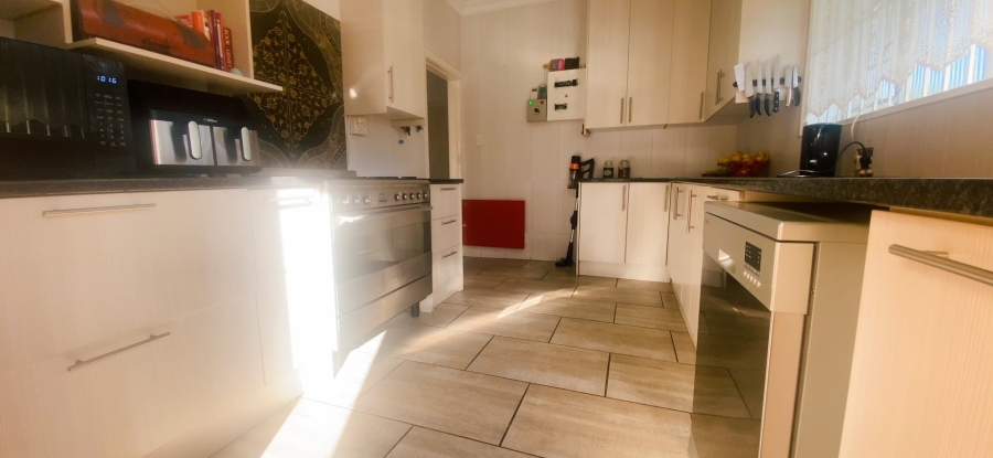 3 Bedroom Property for Sale in Risiville Gauteng