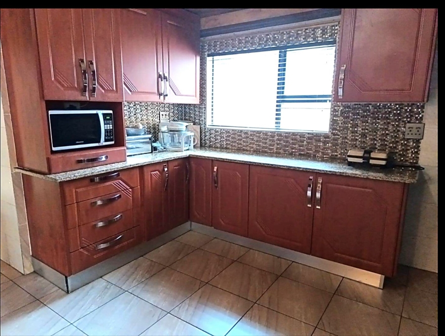 4 Bedroom Property for Sale in The Reeds Gauteng