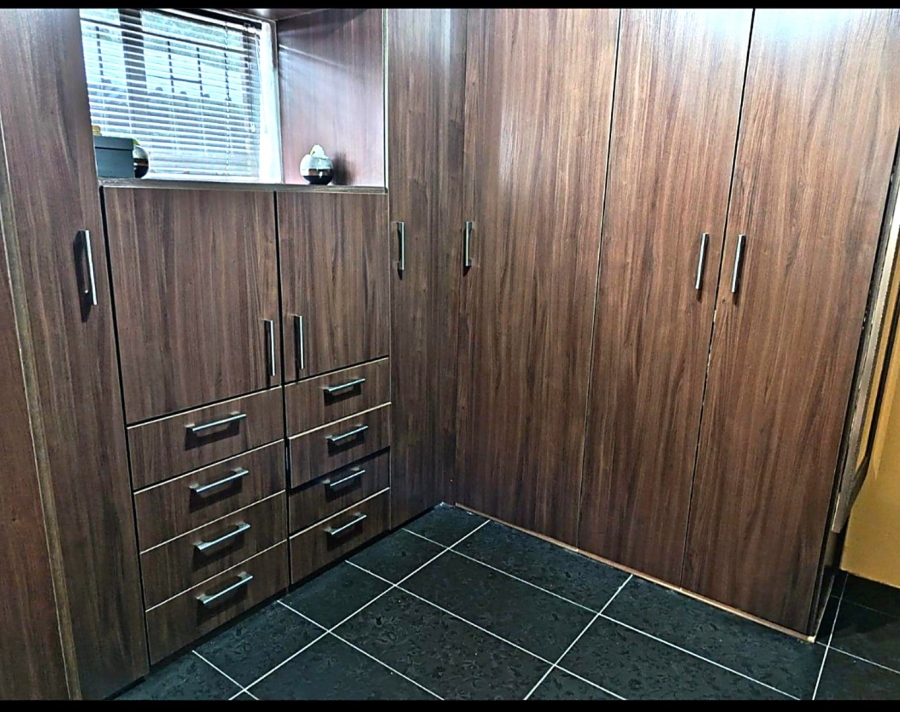 4 Bedroom Property for Sale in The Reeds Gauteng