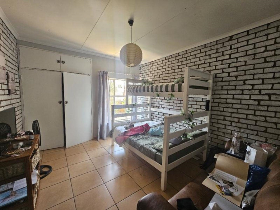 6 Bedroom Property for Sale in Magalieskruin Gauteng