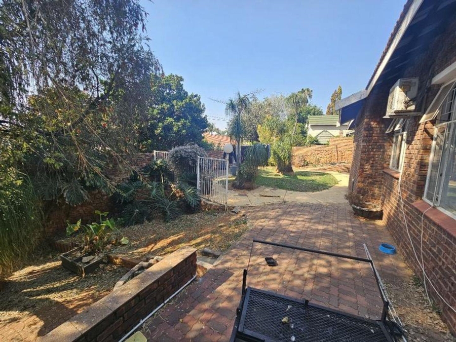 6 Bedroom Property for Sale in Magalieskruin Gauteng