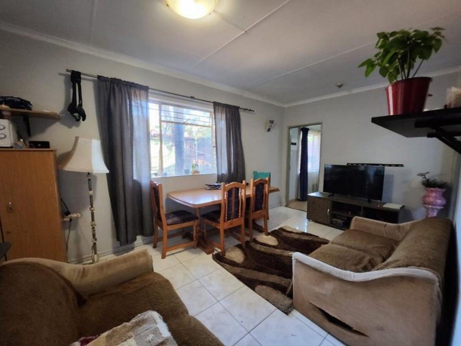 6 Bedroom Property for Sale in Magalieskruin Gauteng