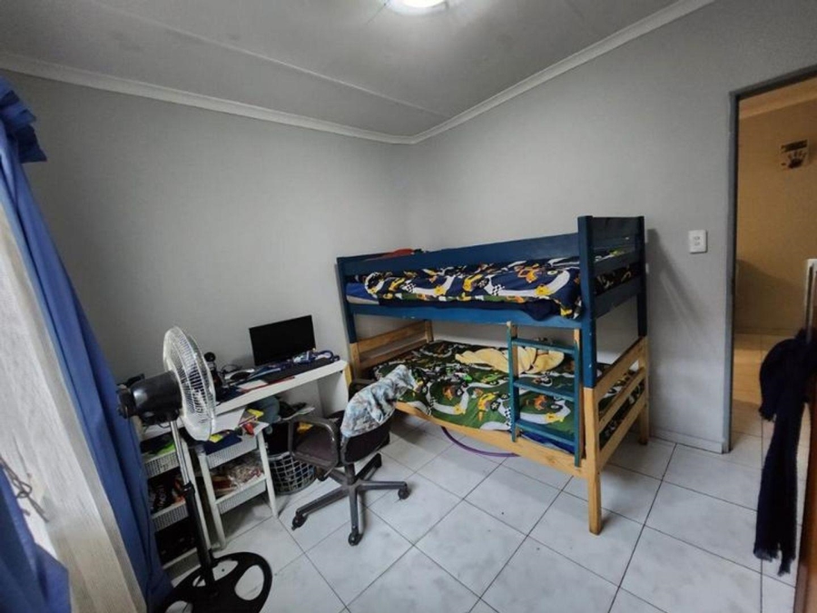 6 Bedroom Property for Sale in Magalieskruin Gauteng