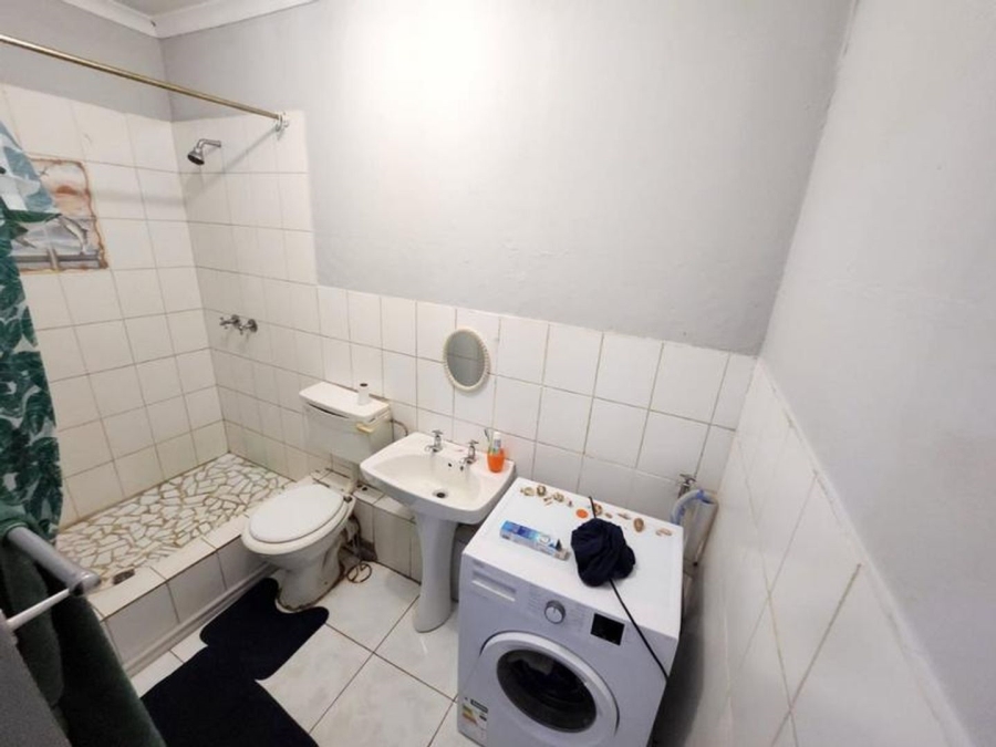 6 Bedroom Property for Sale in Magalieskruin Gauteng