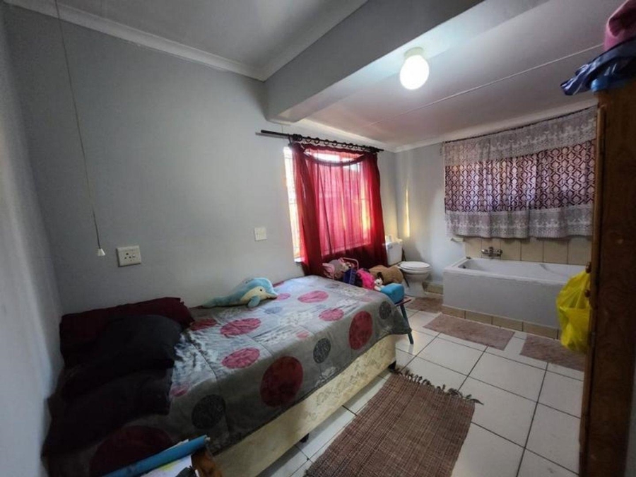 6 Bedroom Property for Sale in Magalieskruin Gauteng