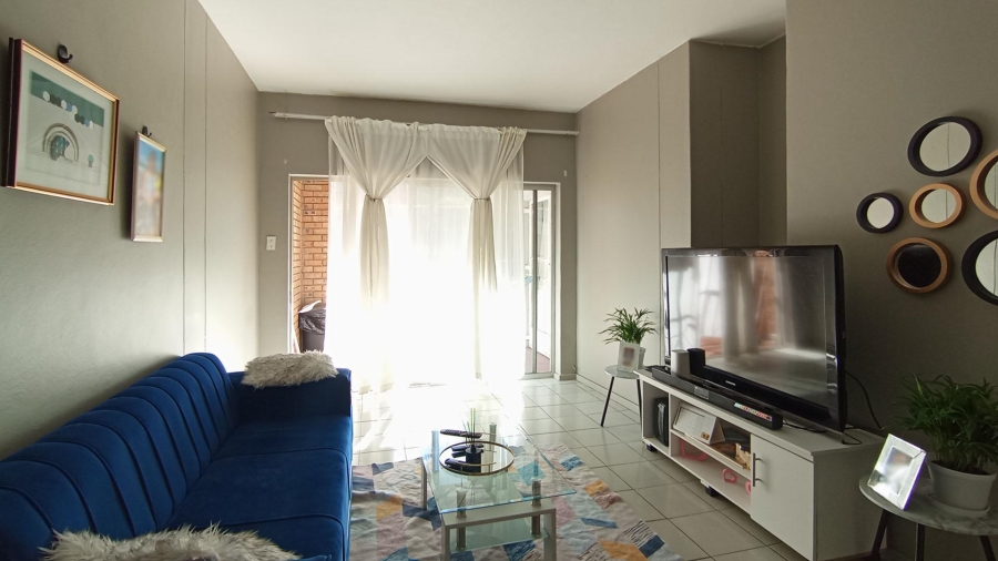 2 Bedroom Property for Sale in Waterkloof Glen Gauteng