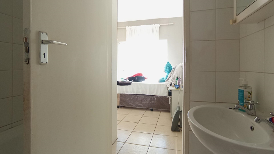 2 Bedroom Property for Sale in Waterkloof Glen Gauteng