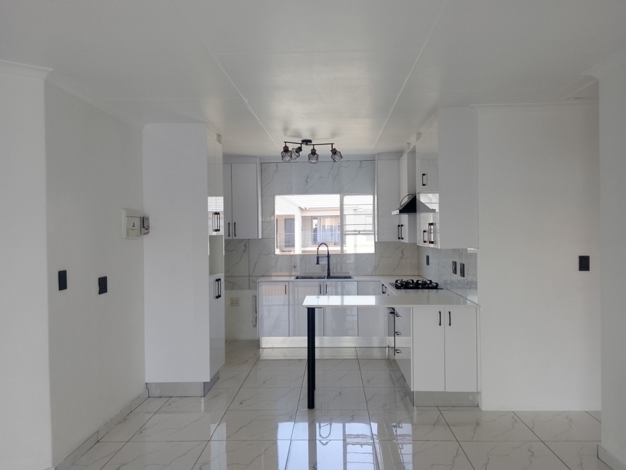 2 Bedroom Property for Sale in Bardene Gauteng