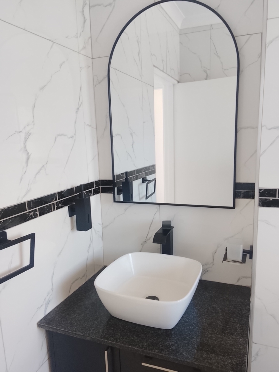 2 Bedroom Property for Sale in Bardene Gauteng