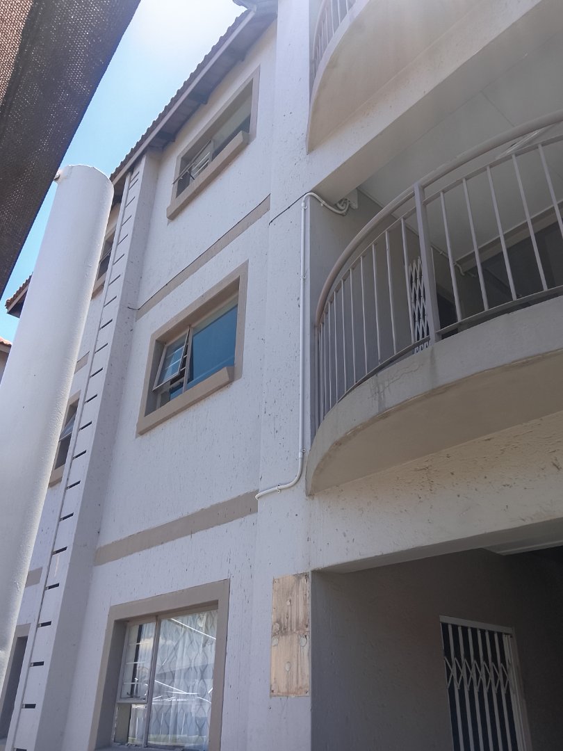 2 Bedroom Property for Sale in Bardene Gauteng
