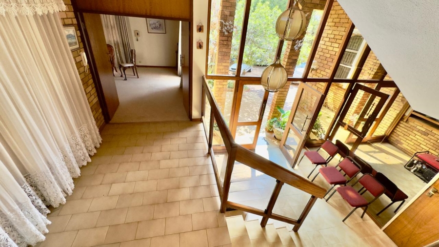 5 Bedroom Property for Sale in Zwartkop Gauteng